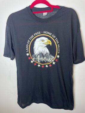 Black Eagle Graphic Tee with 'America' Script, Size L